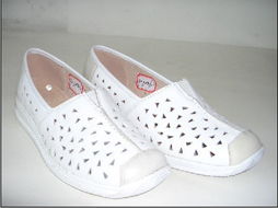 溫州富龍鞋業 匠心獨運，步履不停——鞋業展覽引領行業新風尚